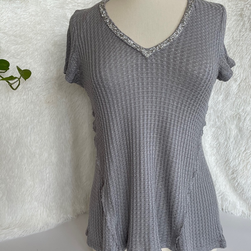 Juicy Couture Gray Short Sleeve VNeck Ruffle Top S